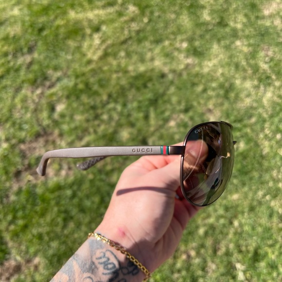 Gucci sunglasses - Picture 2 of 4